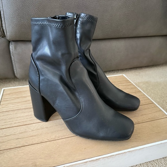 Madden Girl Windy Black Heeled Boots with Chunky Block Heel - Picture 3 of 8